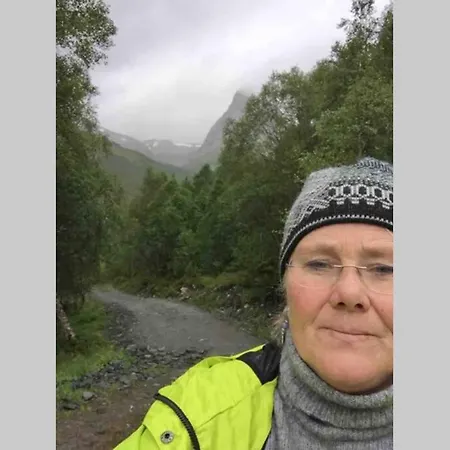 Line I Smauet *