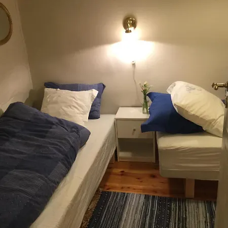 Line I Smauet Apartment *